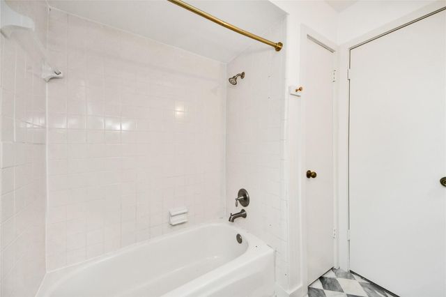 3030 Bernadette Lane, Houston, TX 77043