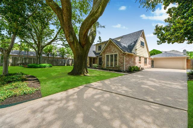 3030 Bernadette Lane, Houston, TX 77043