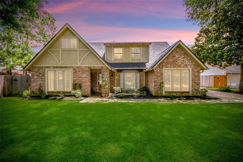 3030 Bernadette Lane, Houston, TX 77043