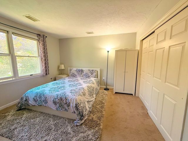 25 Westview Rd 25, Natick, MA 01760