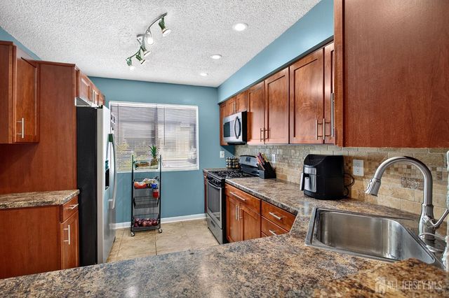 299 Hampshire Drive, Plainsboro, NJ 08536