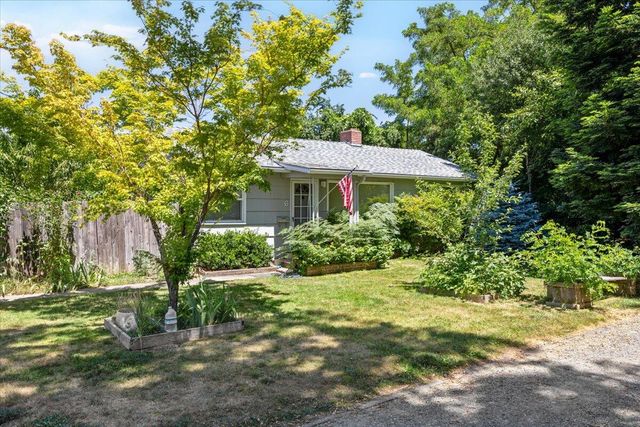 307 Tussey Lane, Grants Pass, OR 97527