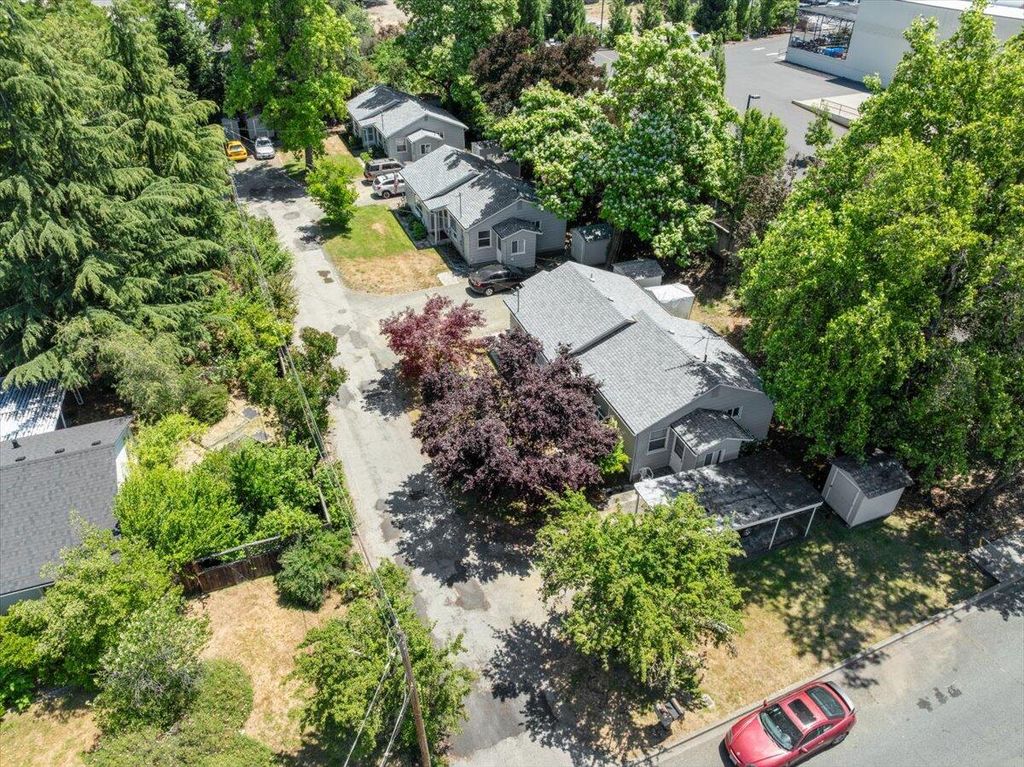 307 Tussey Lane, Grants Pass, OR 97527