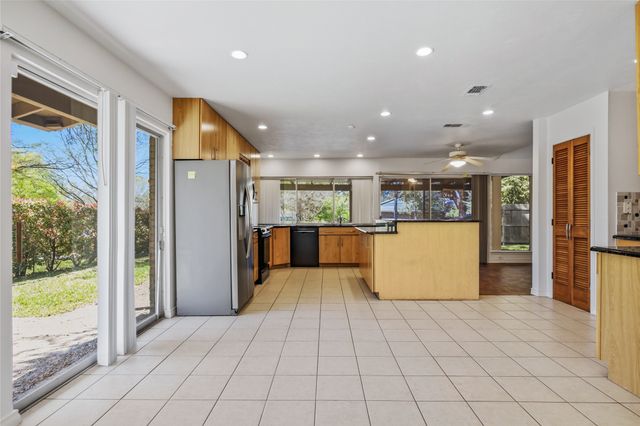 15721 Mapleview Circle, Dallas, TX 75248