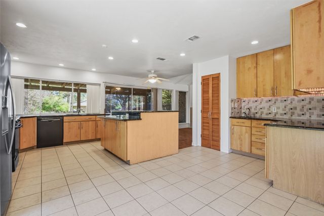 15721 Mapleview Circle, Dallas, TX 75248