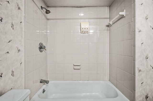 15721 Mapleview Circle, Dallas, TX 75248