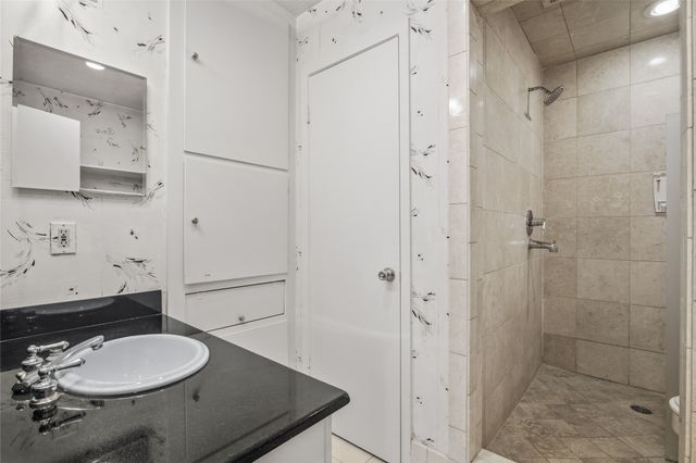 15721 Mapleview Circle, Dallas, TX 75248