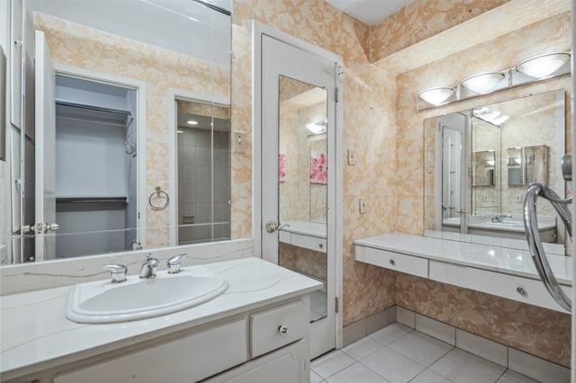 15721 Mapleview Circle, Dallas, TX 75248