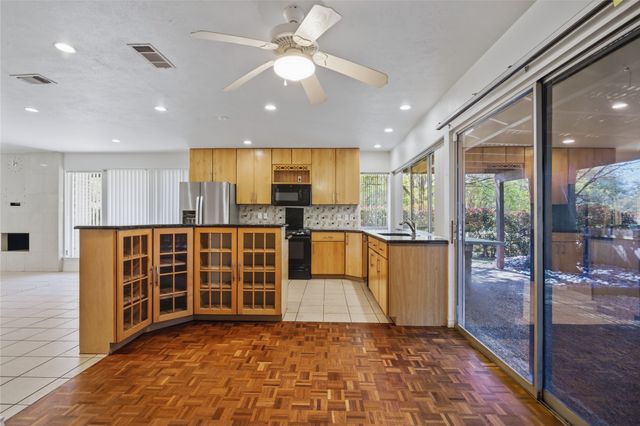 15721 Mapleview Circle, Dallas, TX 75248