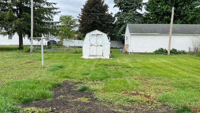 14 N Maple Avenue, New Hampton, IA 50659