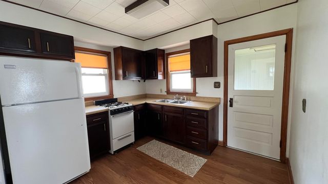 14 N Maple Avenue, New Hampton, IA 50659