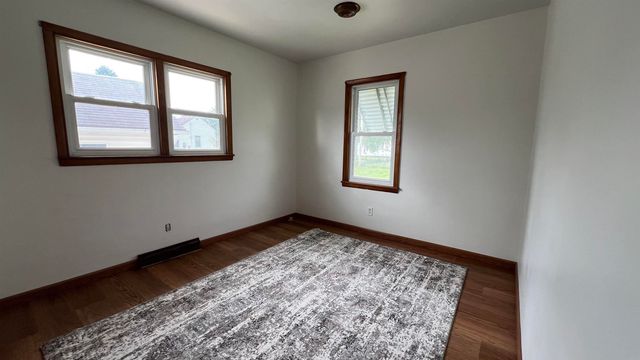 14 N Maple Avenue, New Hampton, IA 50659