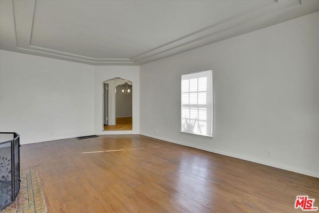 3800 Roxton Avenue, Los Angeles, CA 90008