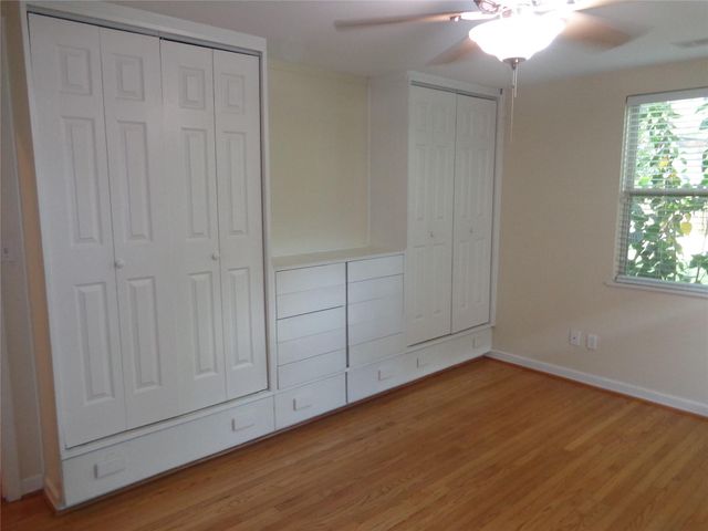 1551 Hewitt Drive, Houston, TX 77018