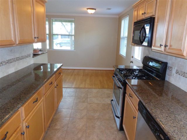 1551 Hewitt Drive, Houston, TX 77018