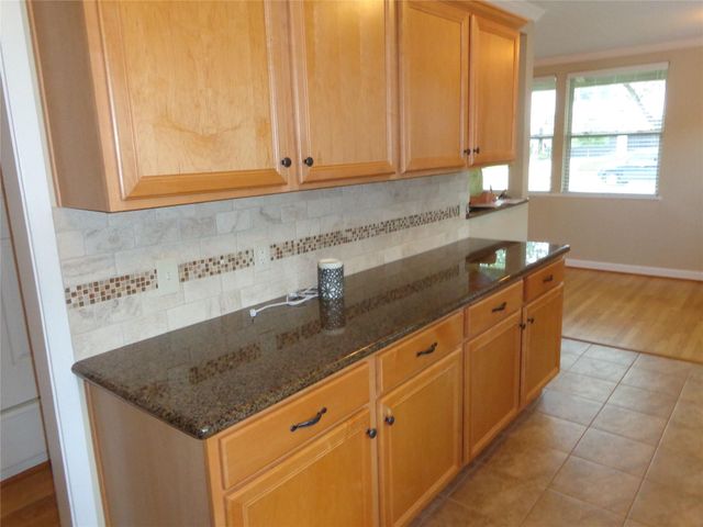 1551 Hewitt Drive, Houston, TX 77018