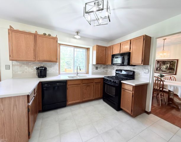 1141 Millcreek Lane, Algonquin, IL 60102