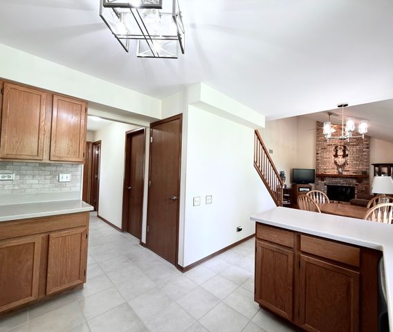 1141 Millcreek Lane, Algonquin, IL 60102