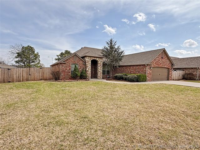 3693 Lexington Avenue, Tahlequah, OK 74464