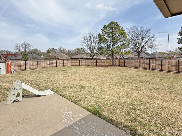 3693 Lexington Avenue, Tahlequah, OK 74464