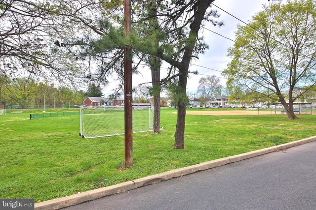 223 PARKSIDE LN, Glenside, PA 19038