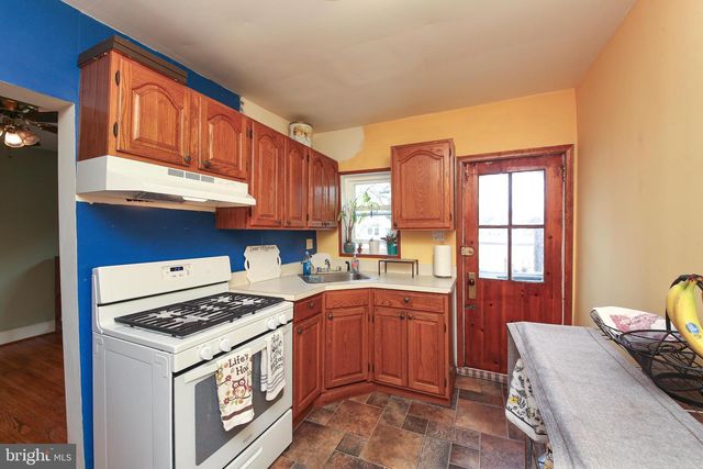 223 PARKSIDE LN, Glenside, PA 19038