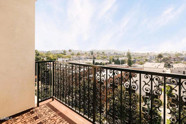124 W Colorado Street 401, Glendale, CA 91204