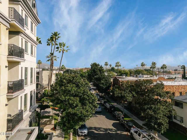 124 W Colorado Street 401, Glendale, CA 91204