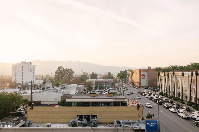 124 W Colorado Street 401, Glendale, CA 91204