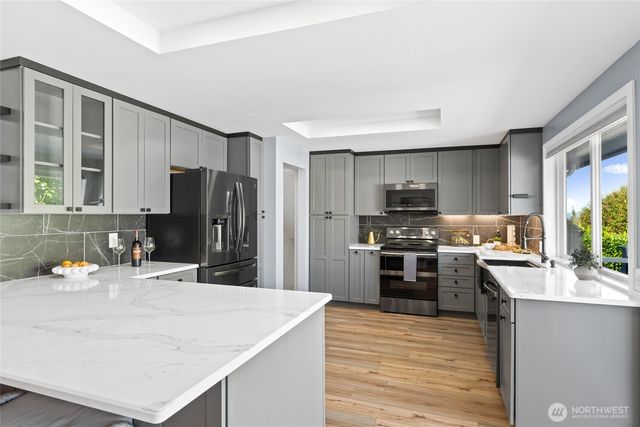 26432 Somerset Lane, Kent, WA 98032