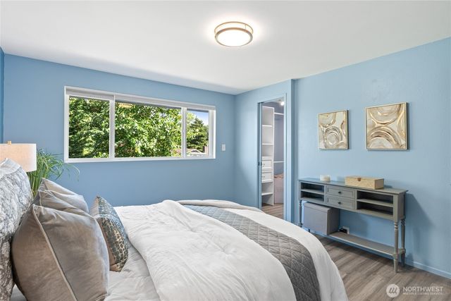 26432 Somerset Lane, Kent, WA 98032