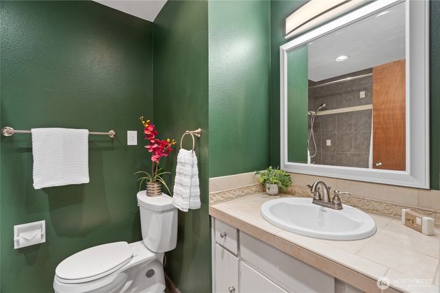 26432 Somerset Lane, Kent, WA 98032