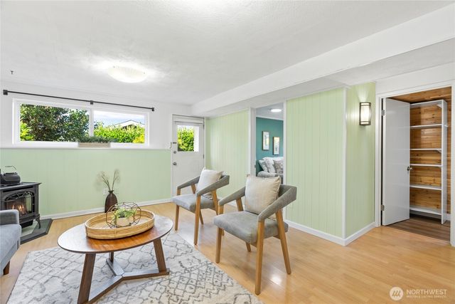 26432 Somerset Lane, Kent, WA 98032