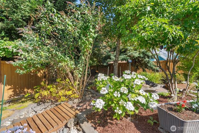 26432 Somerset Lane, Kent, WA 98032