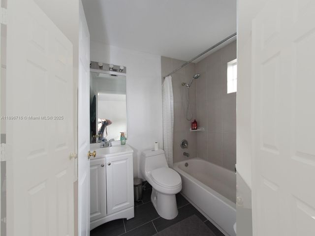 5755 NW 115th Ct 110, Doral, FL 33178