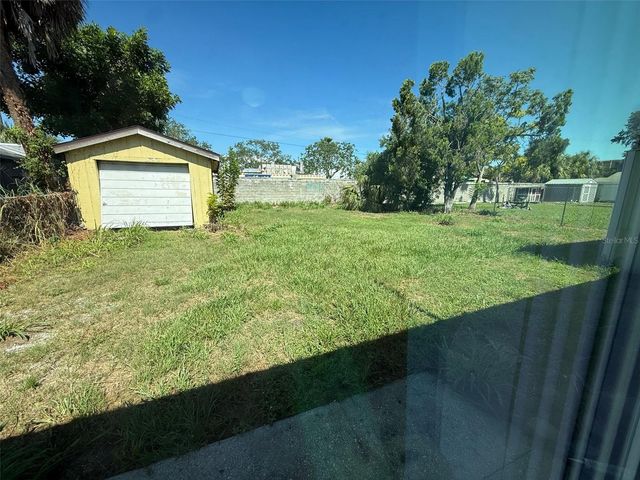 2124 3RD STREET E, Bradenton, FL 34208