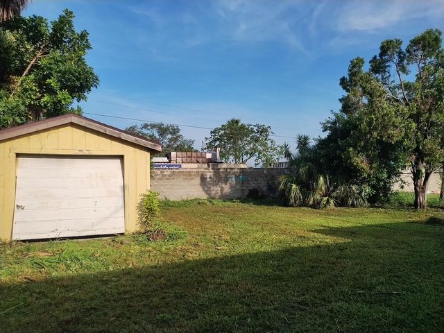 2124 3RD STREET E, Bradenton, FL 34208