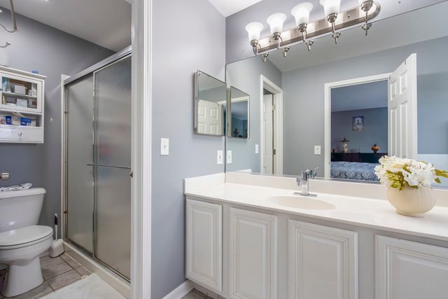 1739 Hickory Park Lane, Aurora, IL 60504