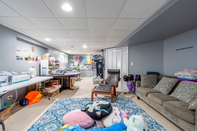 1739 Hickory Park Lane, Aurora, IL 60504
