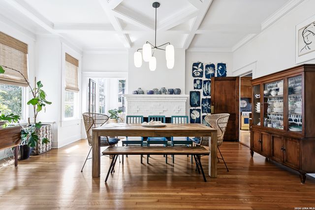 128 W Mistletoe, San Antonio, TX 78212