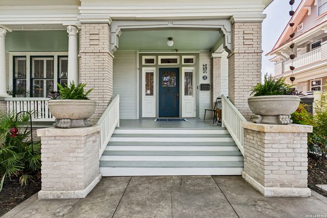 128 W Mistletoe, San Antonio, TX 78212