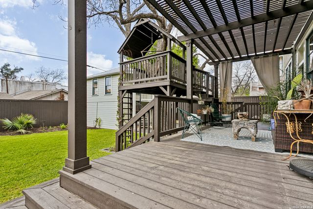 128 W Mistletoe, San Antonio, TX 78212