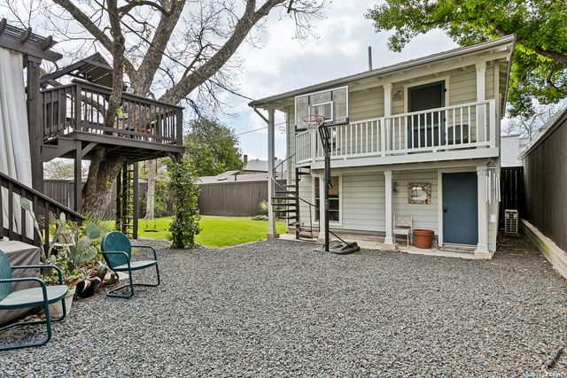 128 W Mistletoe, San Antonio, TX 78212