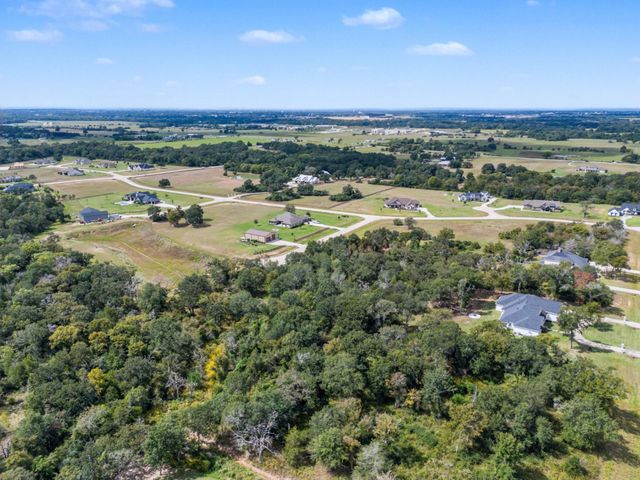 405 Silverton Circle, Hempstead, TX 77445