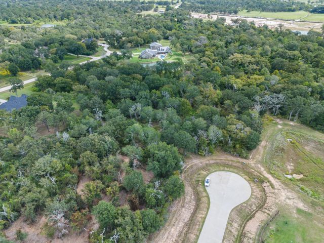 405 Silverton Circle, Hempstead, TX 77445