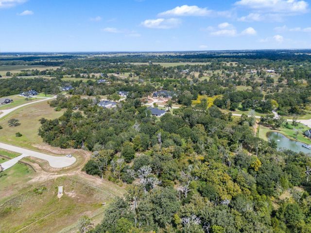 405 Silverton Circle, Hempstead, TX 77445
