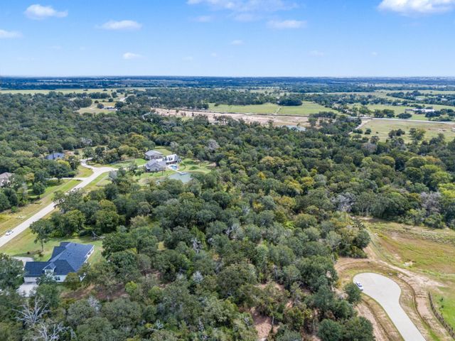 405 Silverton Circle, Hempstead, TX 77445