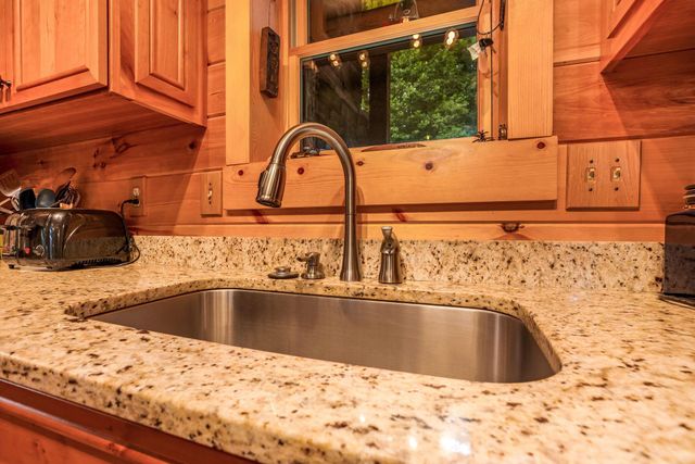 20572 Buena Vista Road, Rockbridge, OH 43149