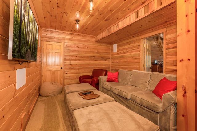20572 Buena Vista Road, Rockbridge, OH 43149