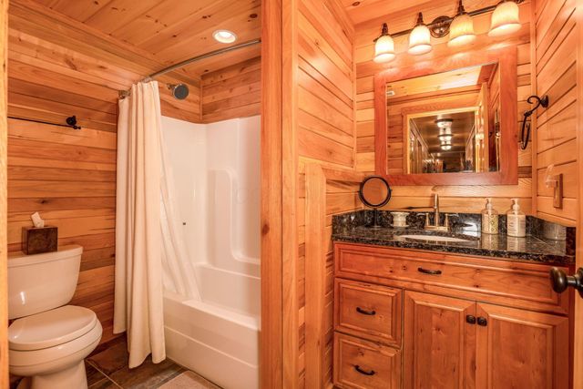 20572 Buena Vista Road, Rockbridge, OH 43149